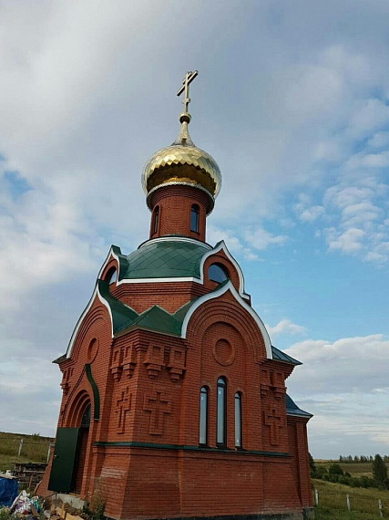 Кирпич облицовочный красный одинарный гладкий полнотелый М300 КС-Керамик