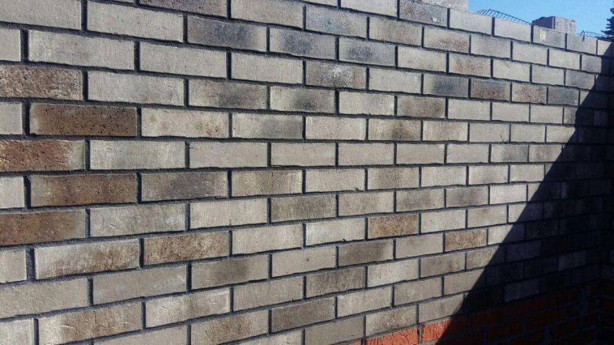 Клинкерный кирпич ручной формовки FELDHAUS KLINKER K773RF75 Vascu Argo Antrablanca